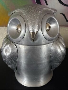 Vintage Seymour Mann Owl Ice Buckey